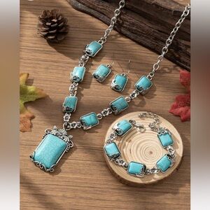 NWOT Southwestern Navajo Boho Faux Turquoise and Silver Jewelry Set